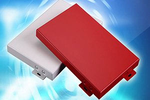 使用美國(guó)PPG,阿克蘇等知名品牌的高品質(zhì)氟碳油漆，30年不退色、不變形。