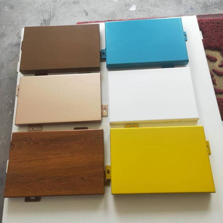 氟碳噴涂<a href='http://m.9ailegou.com/' target='_blank'><u>鋁單板</u></a>：建筑裝飾的優(yōu)質之選